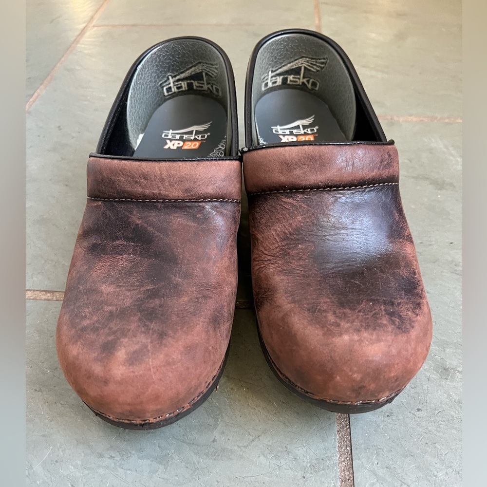 Dansko XP 2.0 size 38 brown